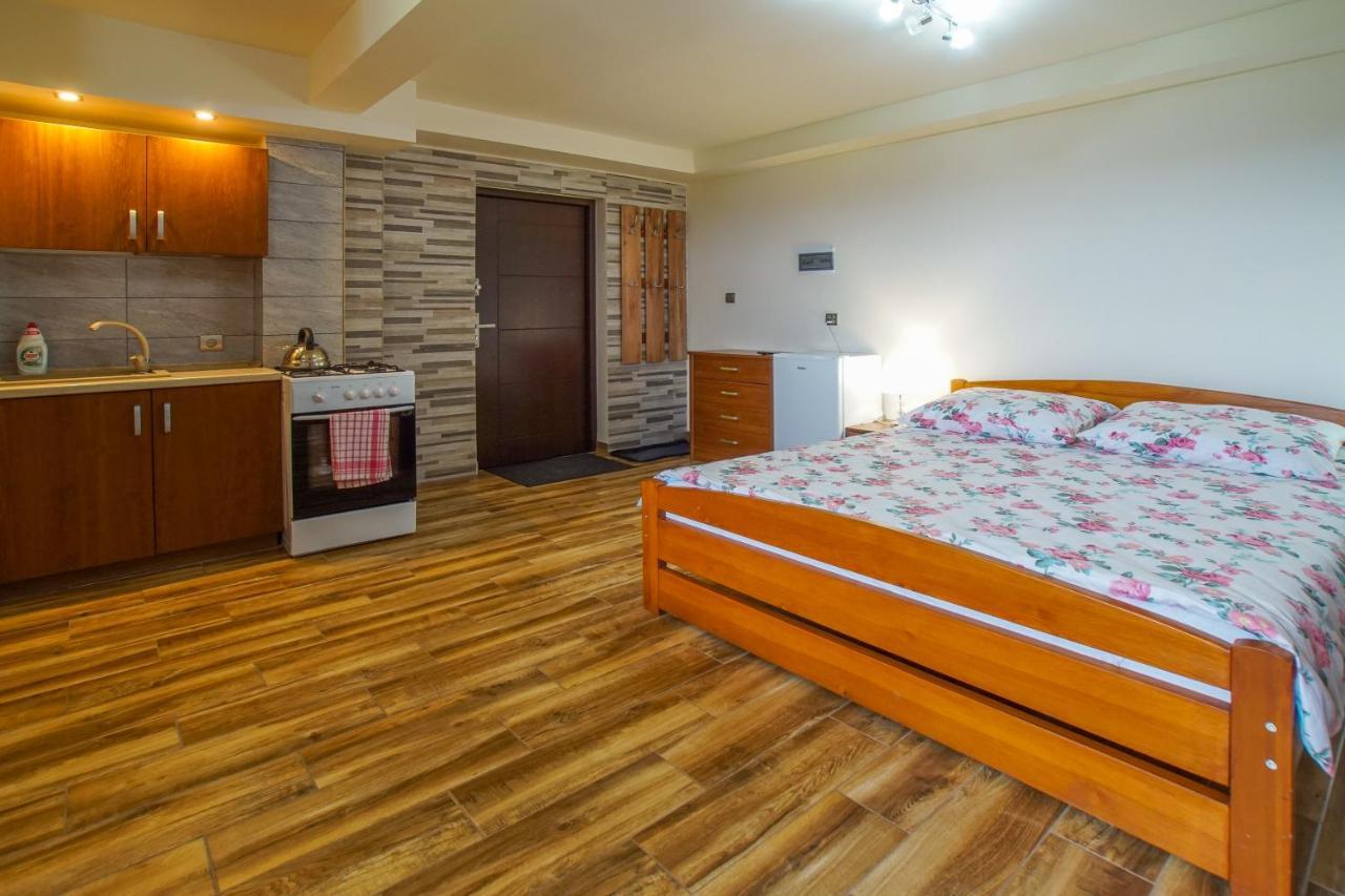 Wichrowe Wzgorze Guest House Krajno Pierwsze Exterior photo