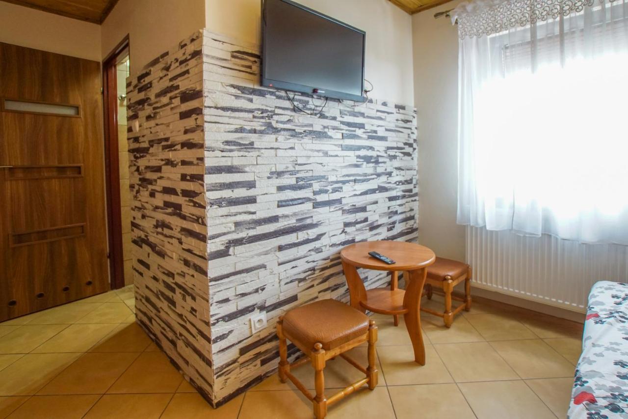 Wichrowe Wzgorze Guest House Krajno Pierwsze Exterior photo
